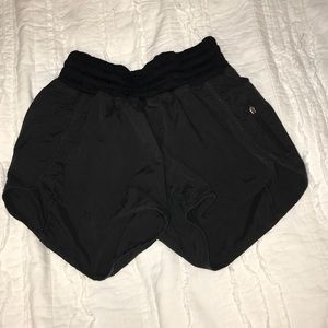Lululemon Black Tracker Short size 4